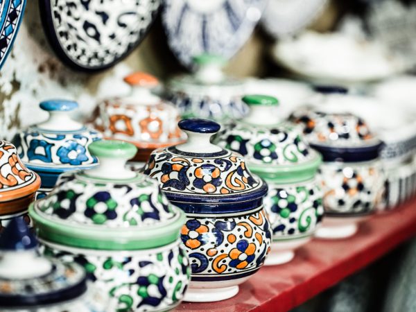 Traditional,Moroccan,Earthenware,At,Local,Street